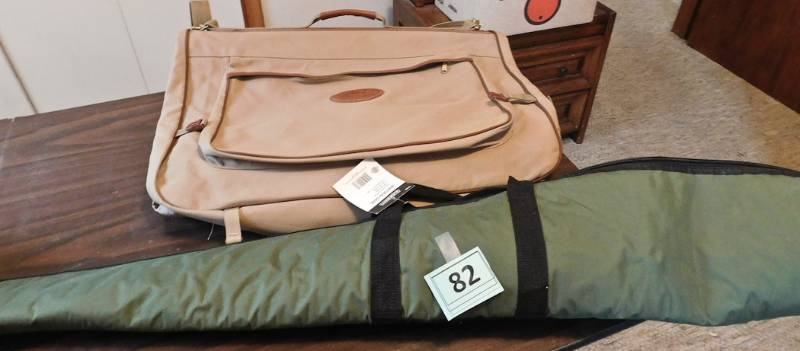 lot 82 image: shotgun case Eddie Bauer bag