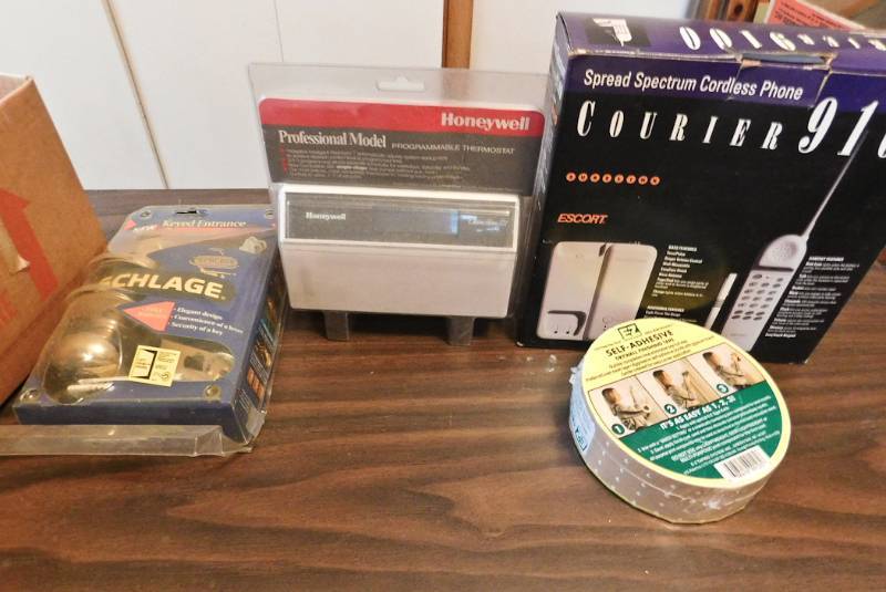 lot 83 image: home improvement items and tools