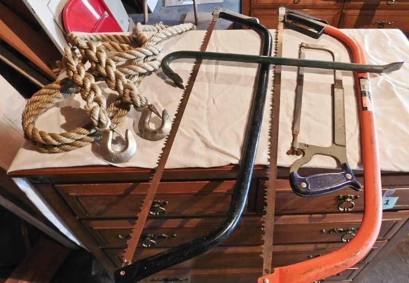 lot 36 image: saws and tow rope