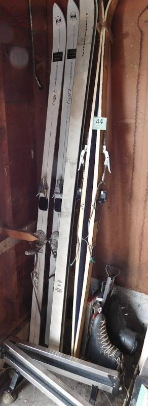 lot 44 image: skis, carriers and boots
