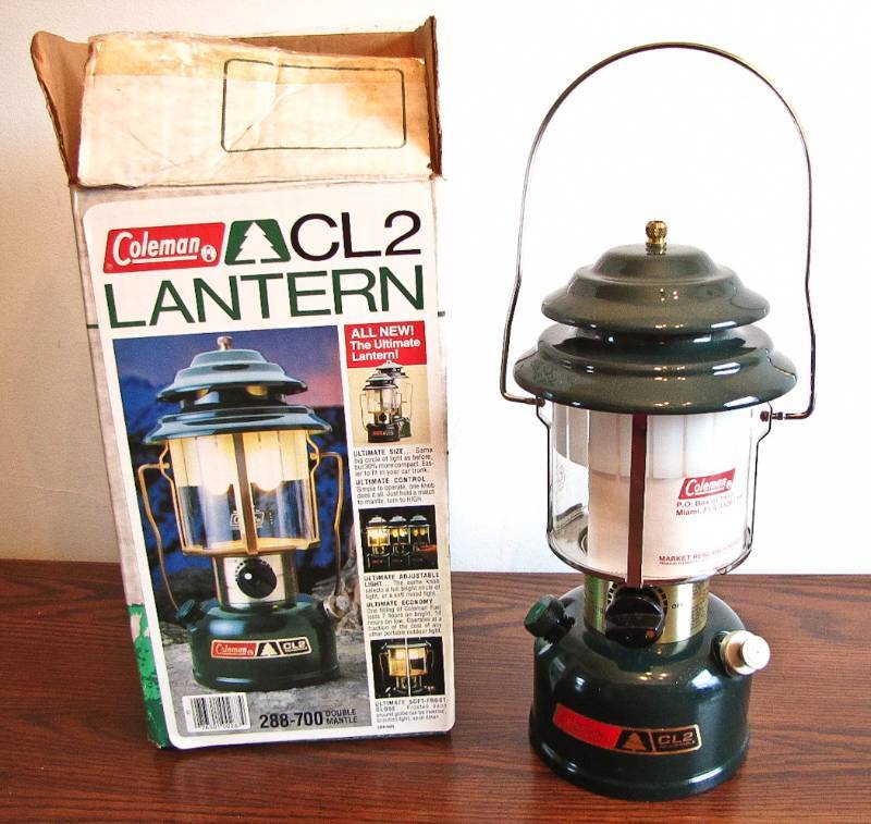 lot 100 image: Coleman CL2 lantern in box