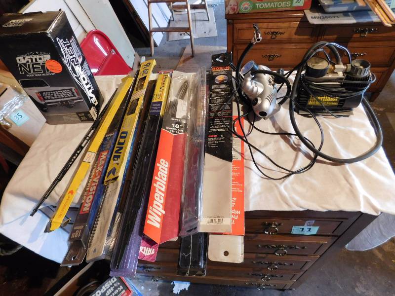 lot 27 image: large lot of automotive items
