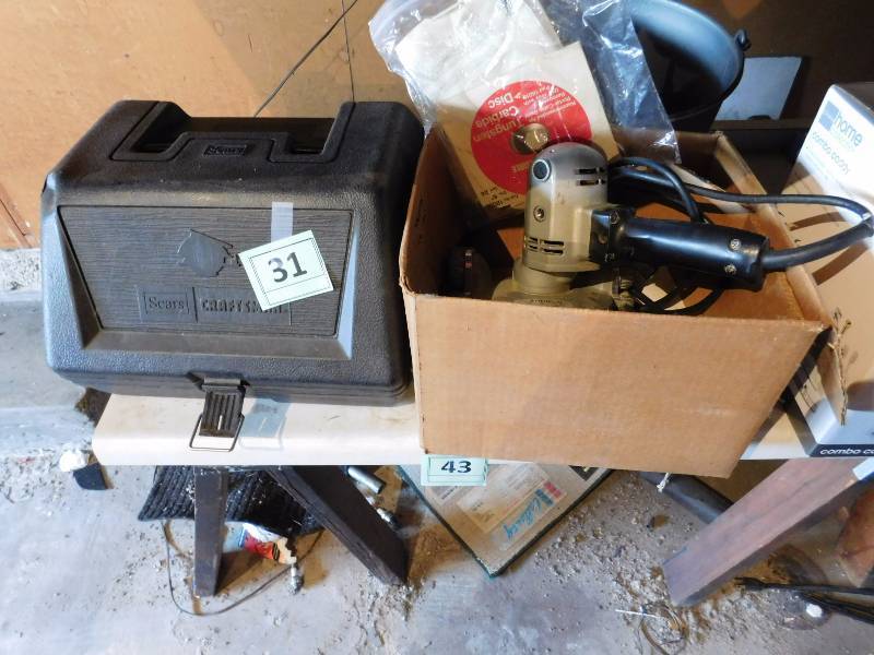 lot 31 image: Porter-Cable abrasive paint remover