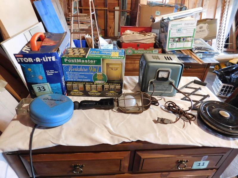 lot 33 image: lot of old school shop tools