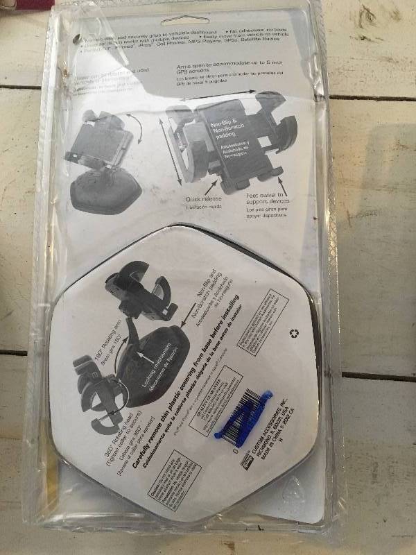 Mobile electronics mounting kit
