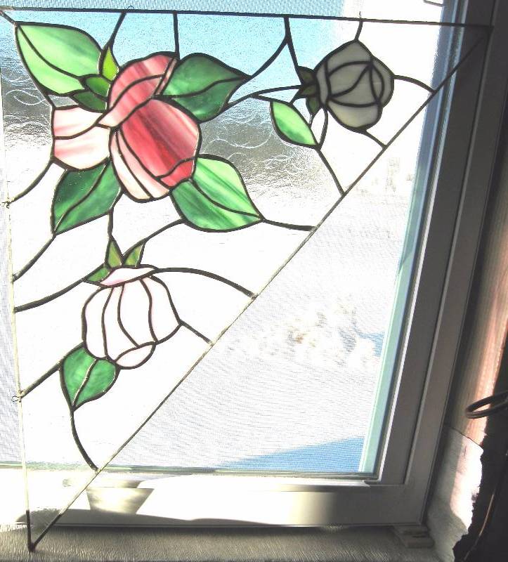 lot 028 image: Triangular Stained Glass Panel