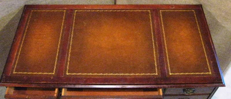 lot 048 image: Handsome, Vintage Wooden Desk