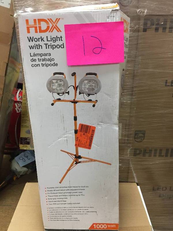lot 12 image: HDX 1000-Watt Halogen Work Light with Tripod open box never be used