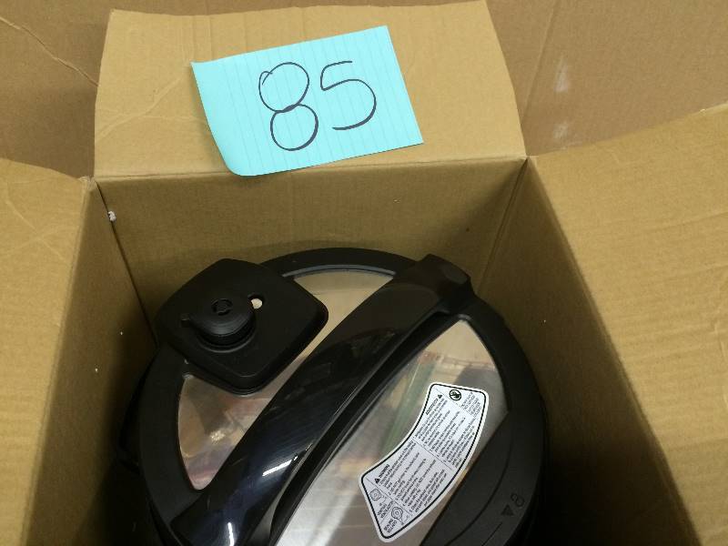 lot 85 image: Magic Chef 6 Quart Preassure Cooker New