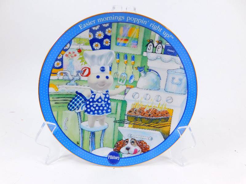 lot 44 image: Limited Edition Danbury Mint 8 Plate wHolder - Pillsbury Doughboy