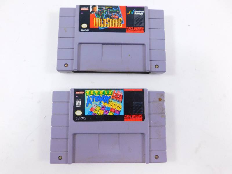 lot 69 image: Lot of 2 Super Nintendo Games