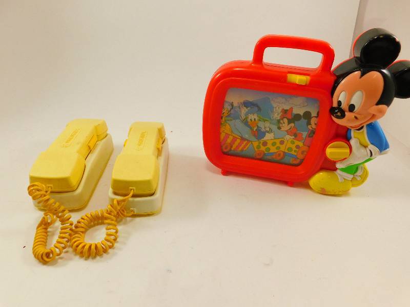 lot 3 image: Vintage Toys - Walkie Talkie Phones & Music Box
