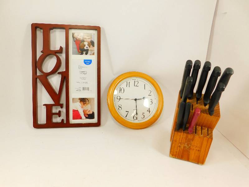 lot 34 image: Lot of Various Items