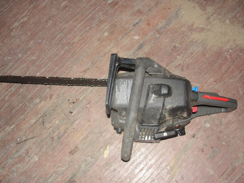 lot 3 image: Craftsman Chainsaw