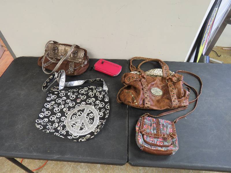 Purse lot
