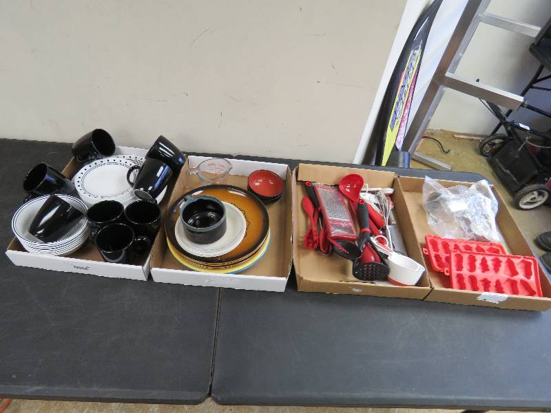 Kitchen lot