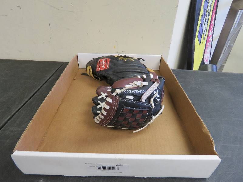 Baseball gloves