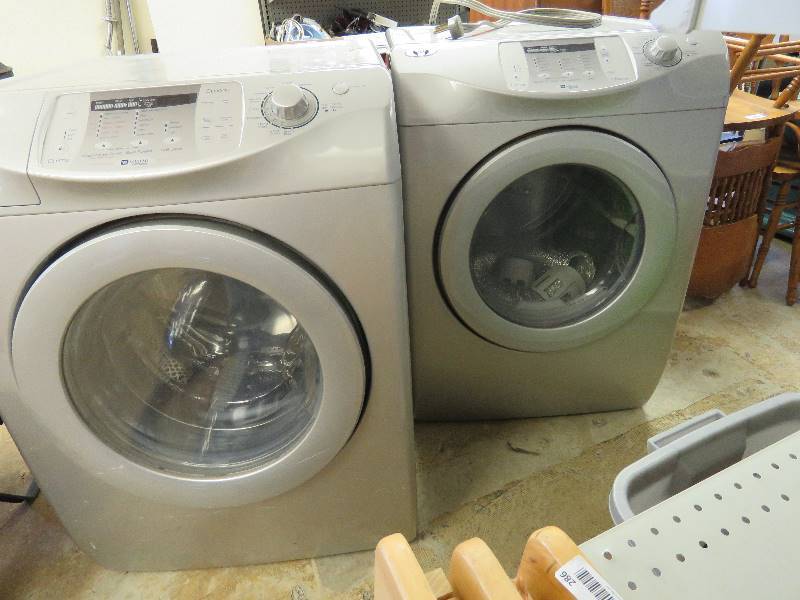 Maytag front load Washer and Dryer set