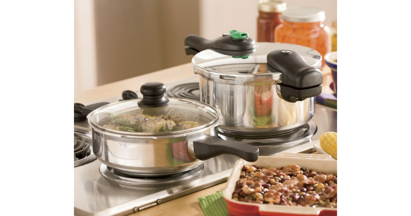 lot 64 image: 4-Piece Pressure Cooker Set open bo...