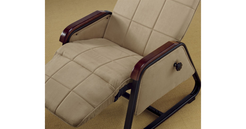 lot 100 image: Zero Gravity Chair open box, untest...
