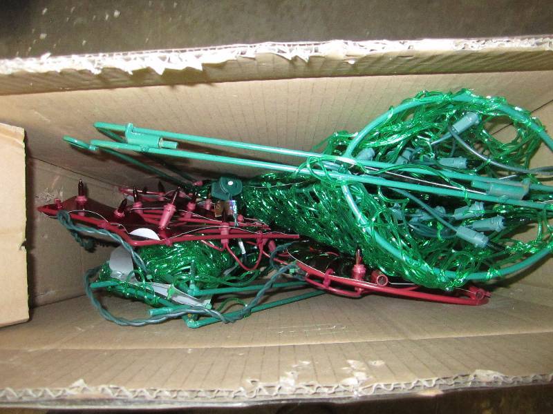 lot 11 image: Dazzling Lighted Swag & Bow open bo...