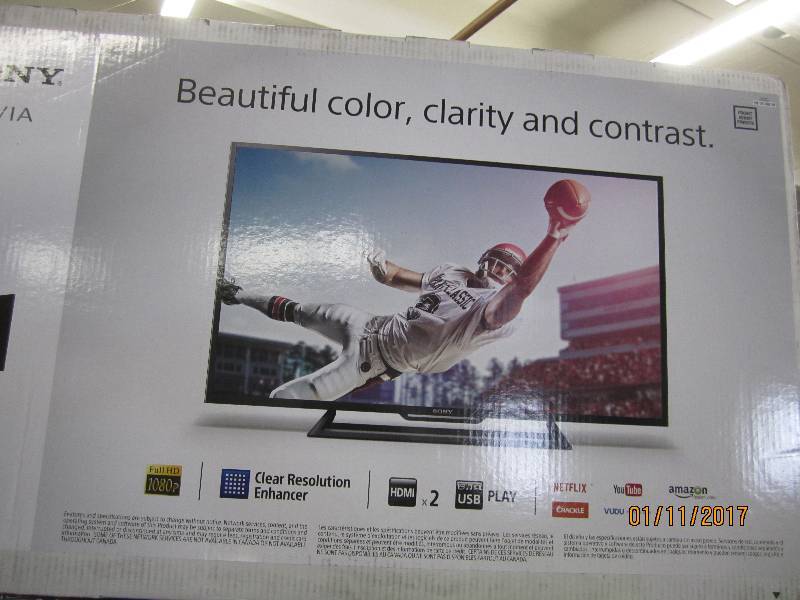 lot 48 image: 40 LED Smart TV by Sony R510C open...