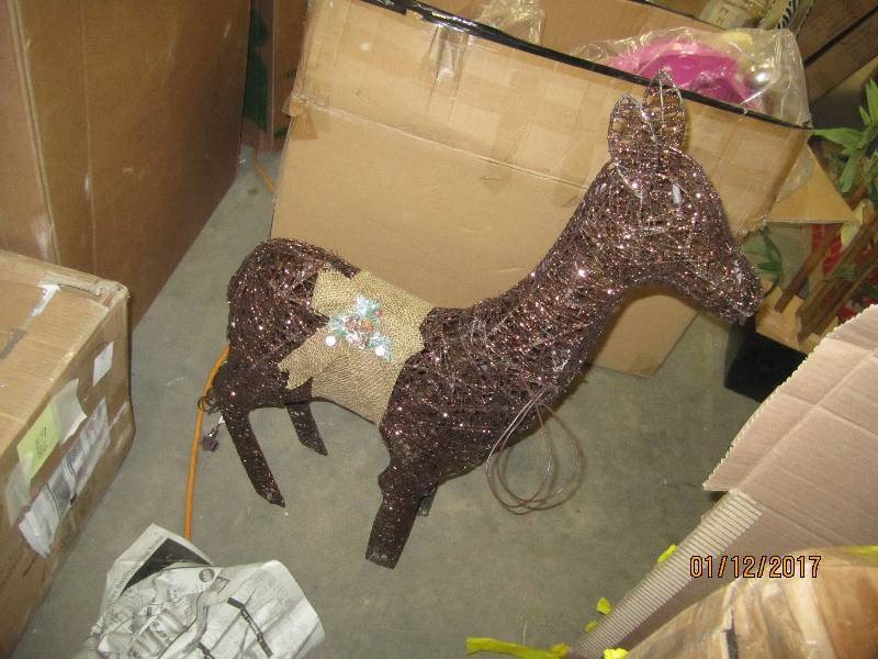 lot 89 image: Metal Mesh Lit Reindeer open box, u...
