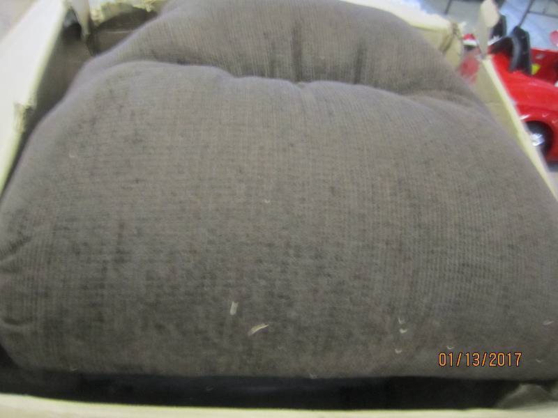 lot 101 image: Luxury Recliner by Serta Textured B...