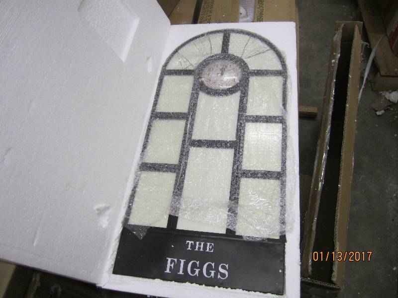 lot 122 image: Personalized Photo Frame Clock open...