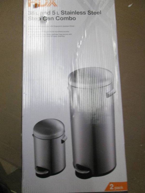 lot 70 image: HDX 38L and 5 L stainless steel ste...