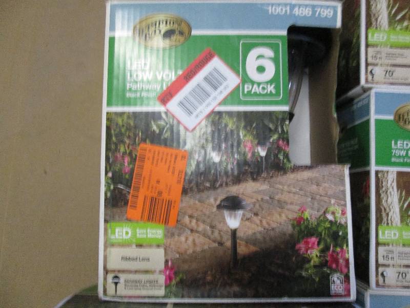 lot 80 image: Hampton Bay lot of LED low voltage ...