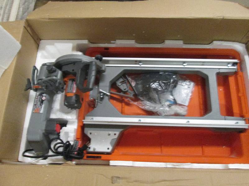 lot 112 image: Rigid 8 tile and paver saw with st...