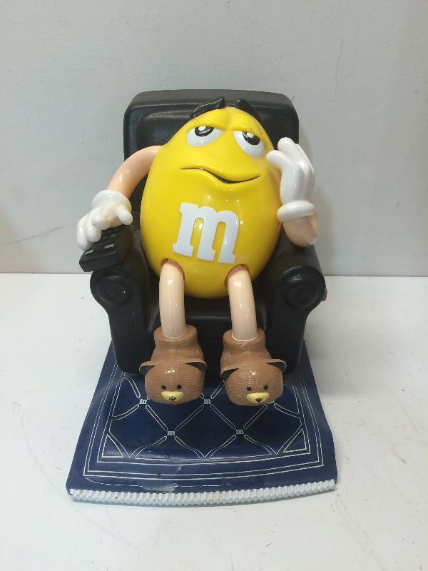 M&M Dispenser