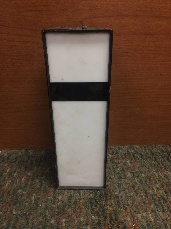 White Letter I