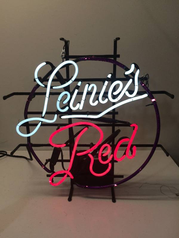Leinies Red Neon Light