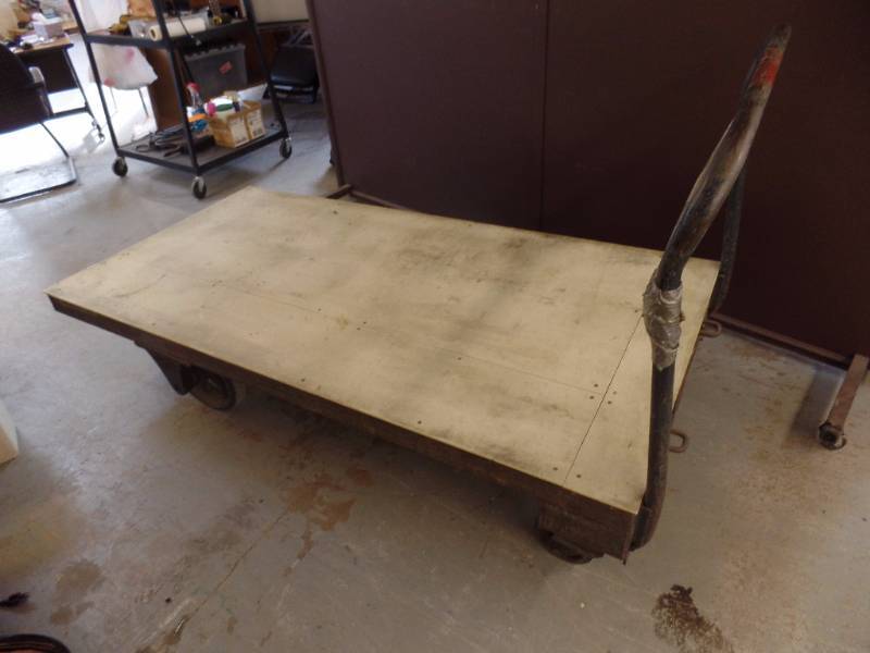 lot 617 image: Metal Cart