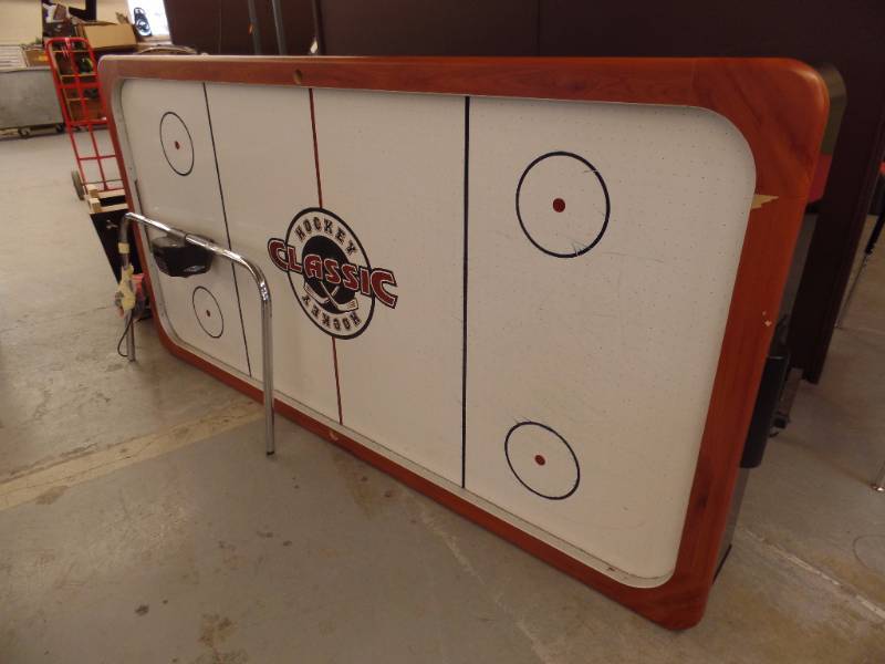 Air Hockey Table