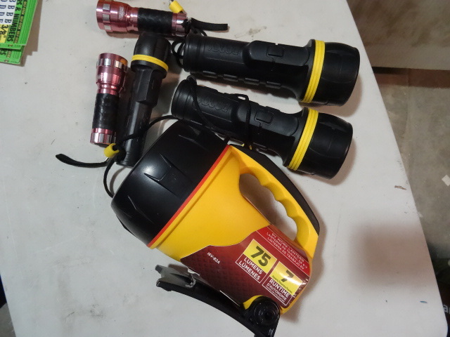 lot 142 image: NEW LOT of Flashlights LED and Other.  Qty 6 flashlights