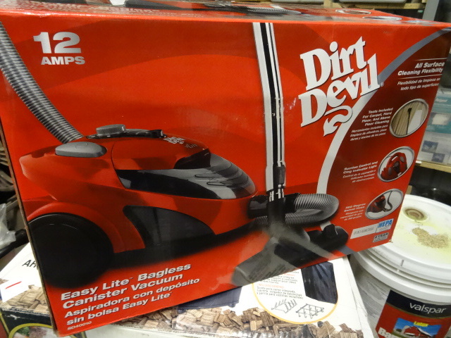 lot 2 image: B -  Dirt Devil Vacuum Bagless Canister Vac 12 amp (pn SD40010)