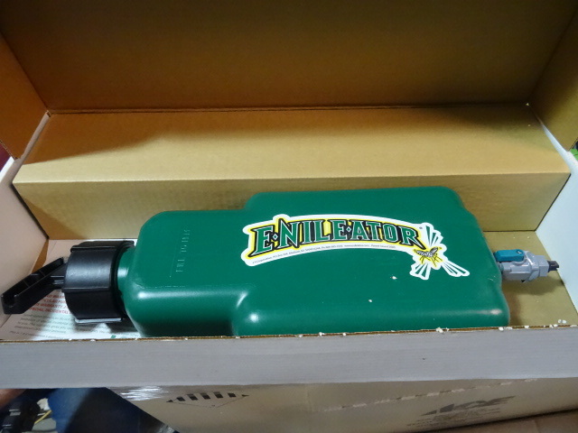 lot 20 image: NEW Qty 5 E-Nile-Ator InsecticideWeed KillerFertilizer Spreader for Lawn Mowers. Sprays while you mow. Retail $40 ea  $200 total