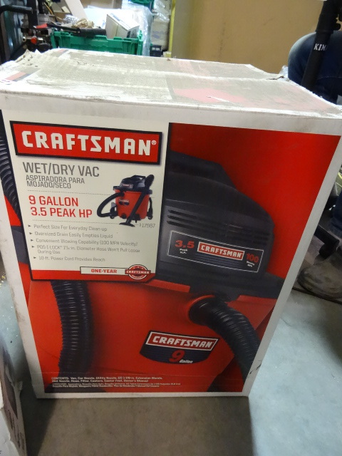 lot 21 image: NEW Craftsman 9 Gallon 3.5 HP Wet Dry Vacuum Model 917967.Missing Hose. $70 Retail