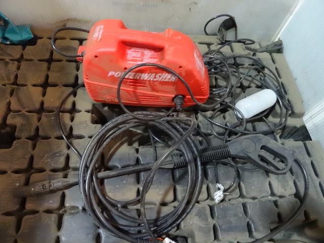 lot 27 image: USED 1300 psi Powerwasher Model H100Plus with hose and accessories. Unable to test. See pictures