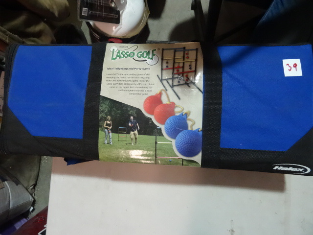 lot 39 image: NEW Halix Lasso Golf Yard Game. Complete Kit in Portable Carry Case