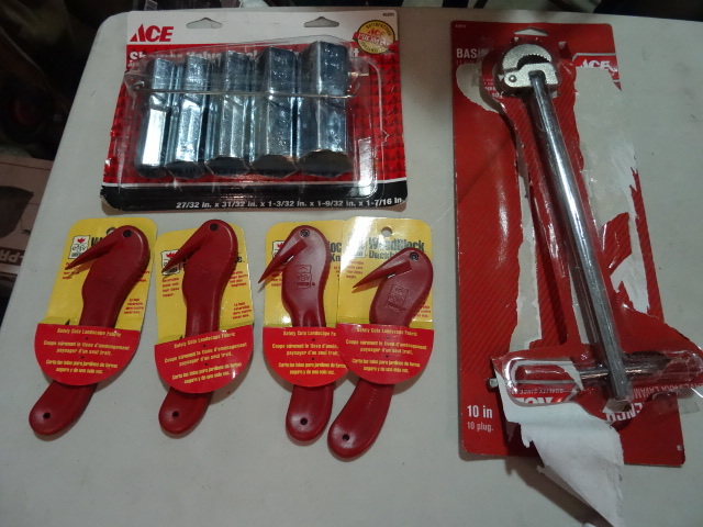 lot 46 image: NEW Basin Wrench, Shower Valve Socket Wrench Set, Qty 4 Safety Blade Cutters