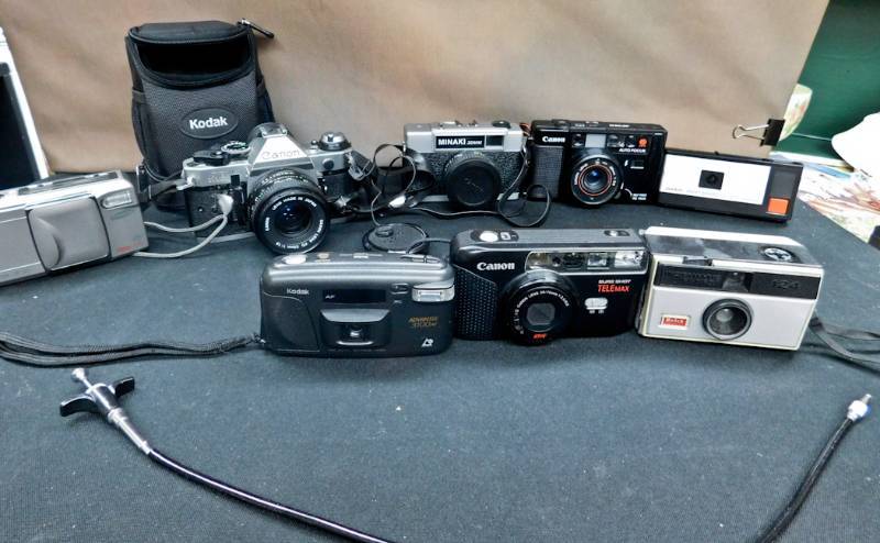 camera lot some are kodak