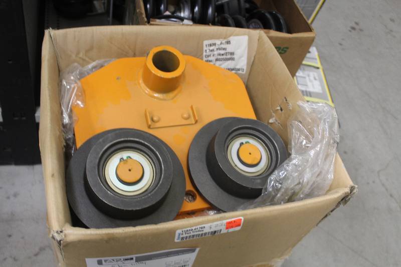 lot 7 image: 5-Ton Trolley