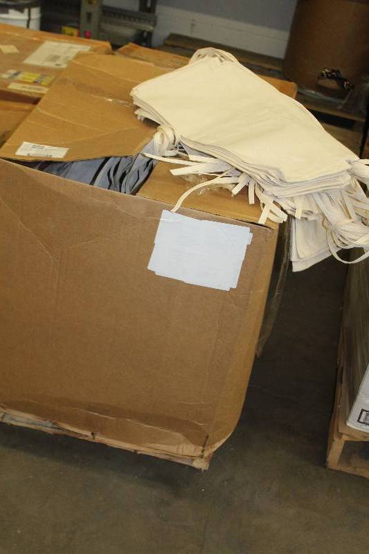 lot 43 image: Lot of (Approximately 370) White Aprons
