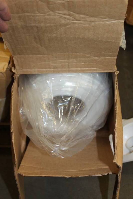 lot 71 image: POR Clear Gusseted Bags