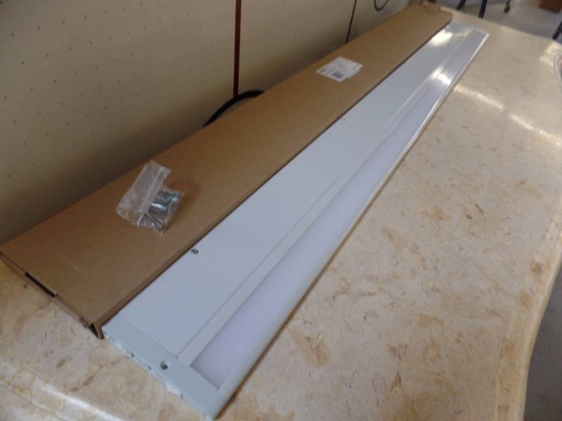 LED Under Cabinet Light Fixtures