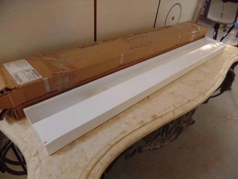 Under Cabinet Light Fixtures